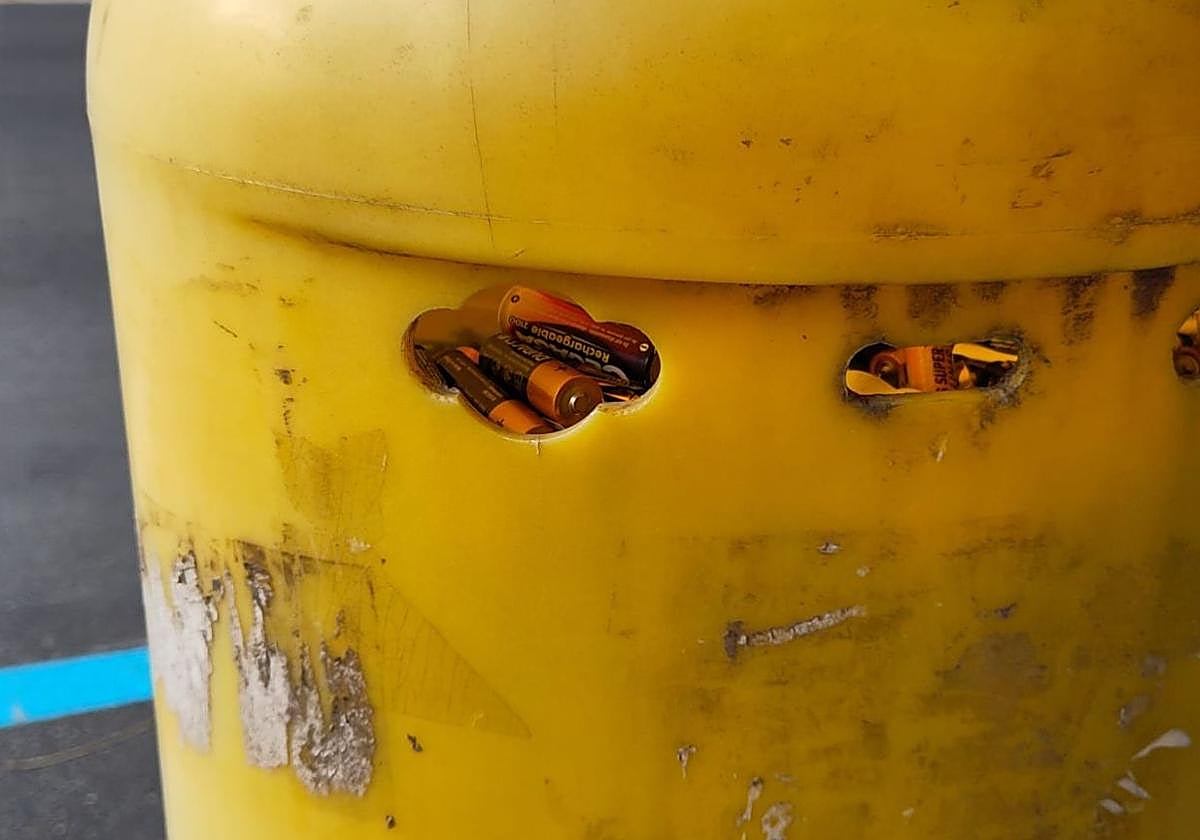 Imagenes de la situación de los contenedores de pilas.