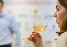 Imagen de archivo de una cata de vino.