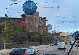 Imagen de la Vía Láctea que dará color a la iluminación navideña en el puente García Ojeda de Ponferrada.