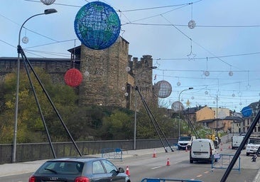 Ponferrada cerrará al tráfico el puente García Ojeda para disfrutar de la iluminación navideña
