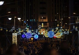 Imagen de 'la vía láctea' en la avenida del Castillo de Ponferrada.