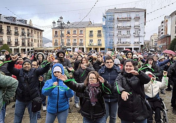 Imagen del baile por la inclusión en Ponferrada para celebrar el Día Internacional de las Personas con Discapacidad.
