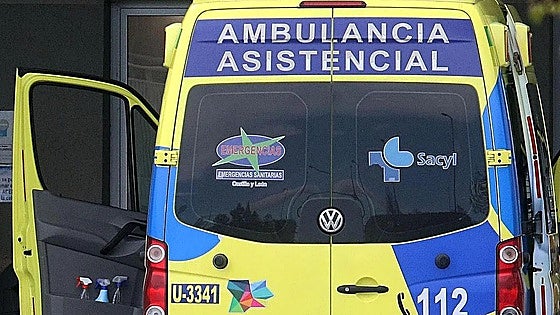 Un herido al quedar atrapado en su vehículo en un accidente en la N-VI en Ruitelán