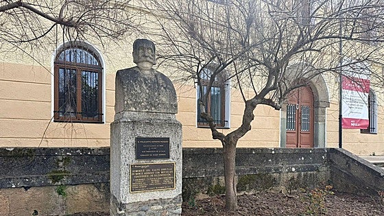 De Villafranca a Asturias: el berciano que impulsó la banca en el norte de España