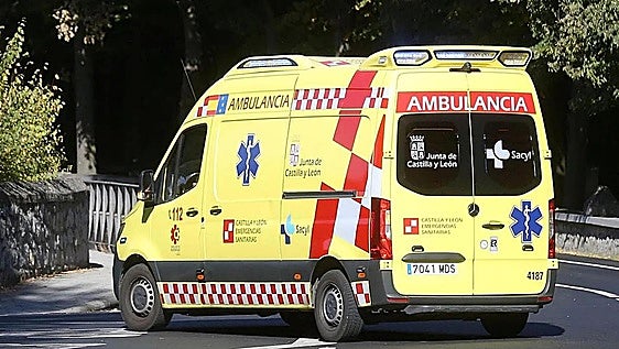 Herido un ciclista de 50 años tras colisionar con un vehículo en Ponferrada