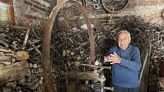 El último maestro de carros de Rodanillo que tuvo que emigrar a Francia: «Aquí tenías que estar media vida para ganar para un piso»