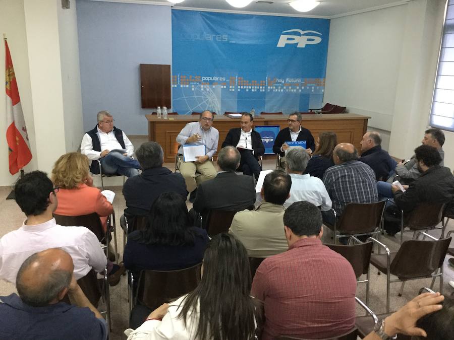 Reunión de la Junta Comarcal del PP en Ponferrada.