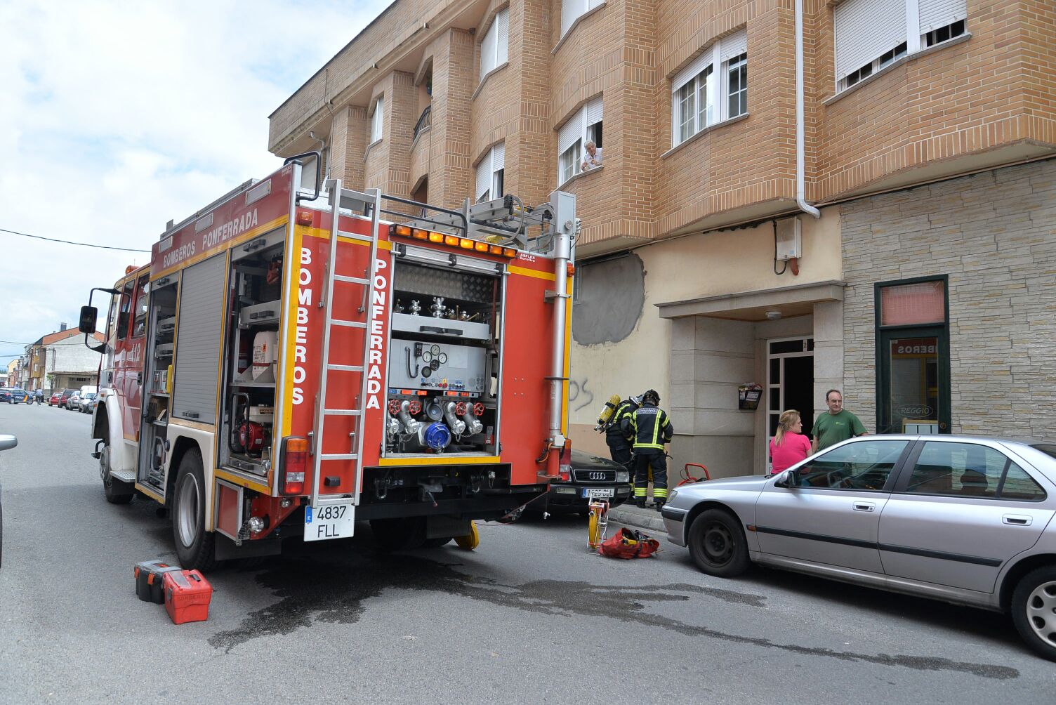 Los bomberos de Ponferrada, en una intervención.