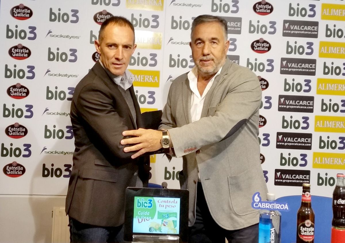 Munitis junto al presidente de la Ponferradina este martes en El Toralín.