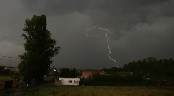 Intensa tormenta en el Bierzo.