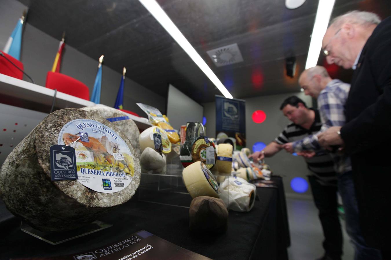 Productores lanzan la marca de calidad Queseros Artesanos