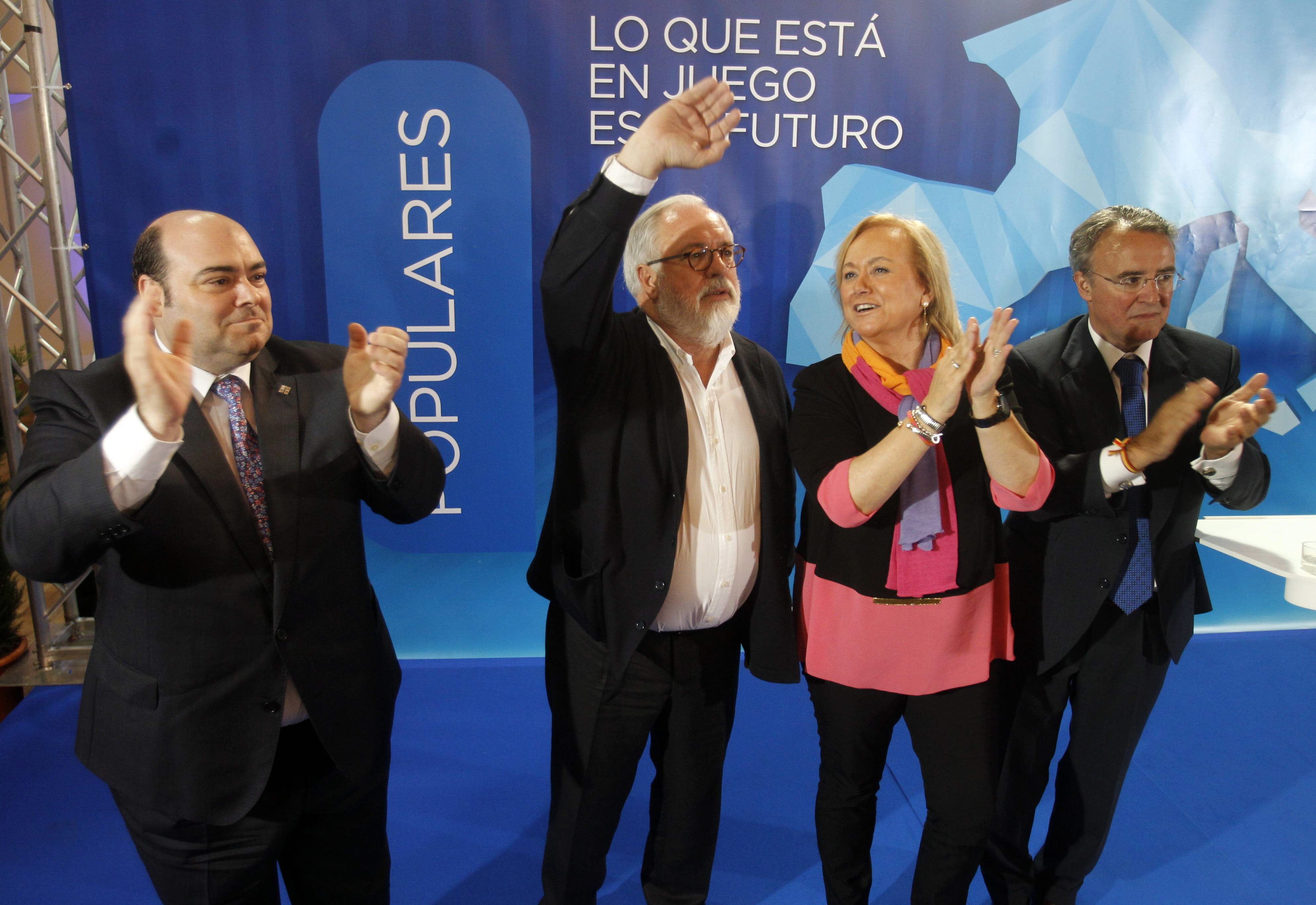 Mitin de Arias Cañete en Oviedo