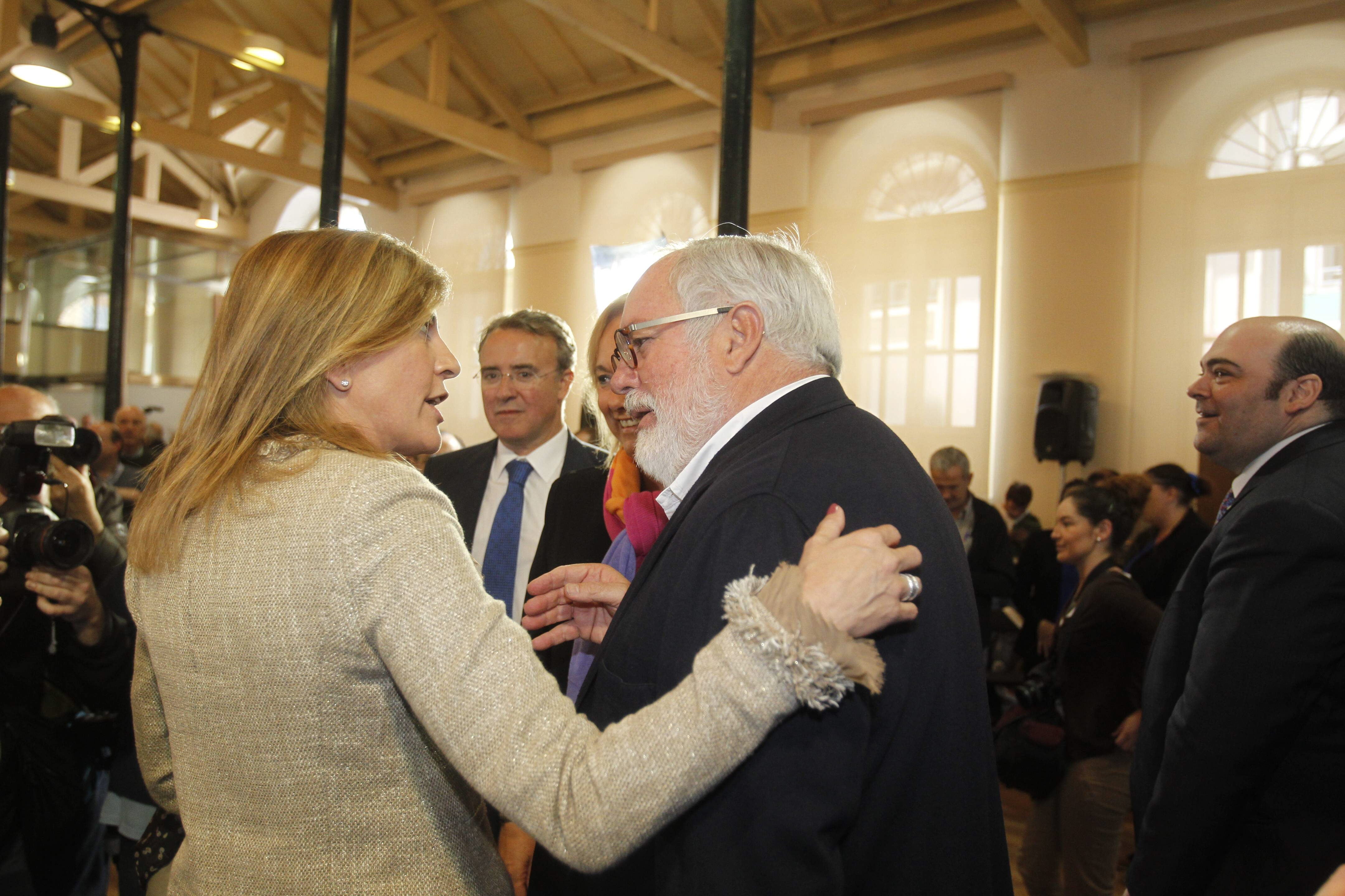Mitin de Arias Cañete en Oviedo