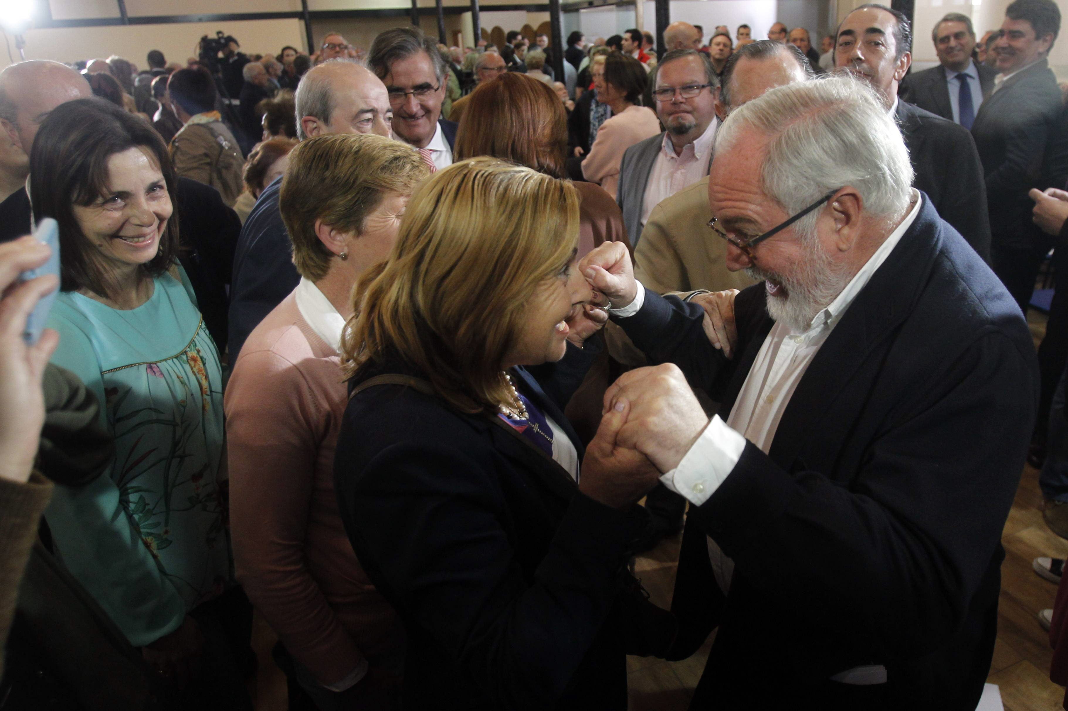 Mitin de Arias Cañete en Oviedo