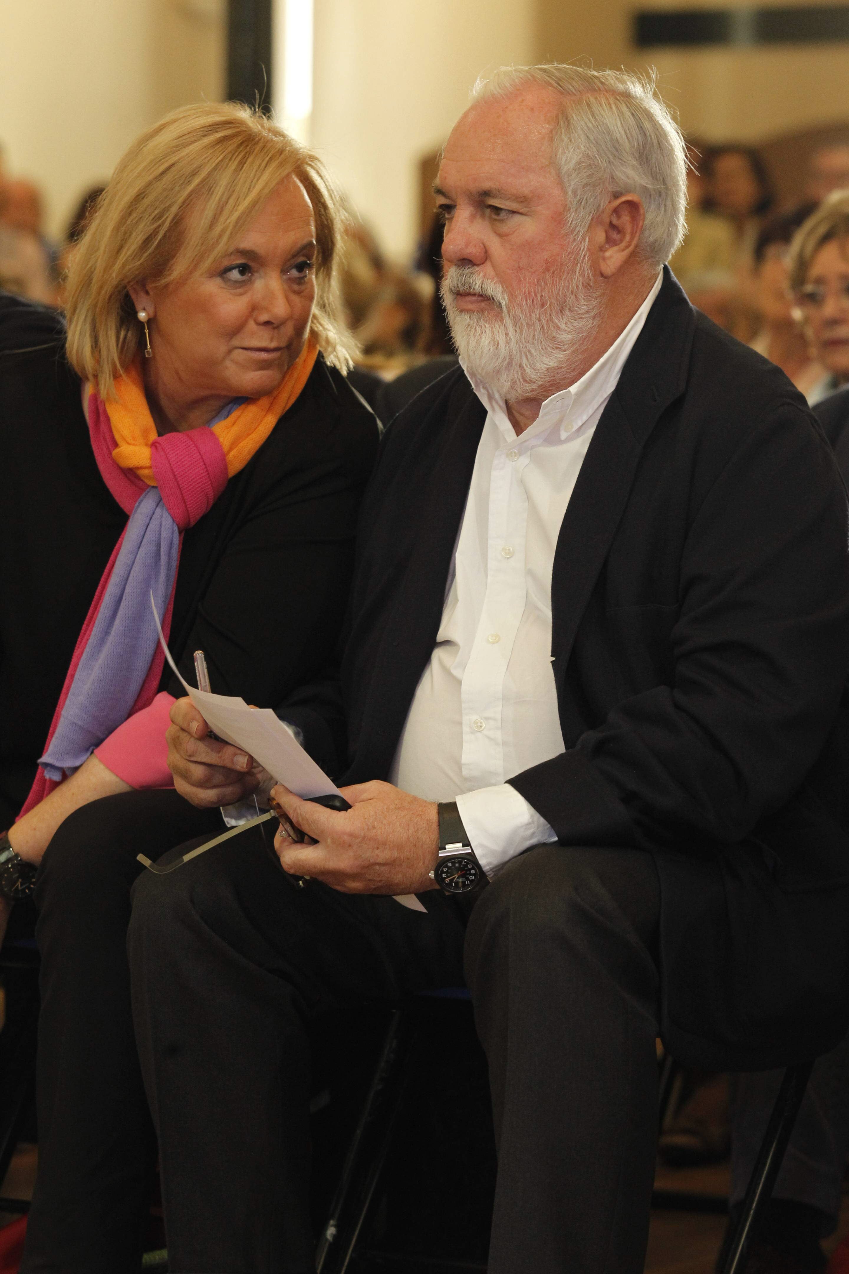 Mitin de Arias Cañete en Oviedo