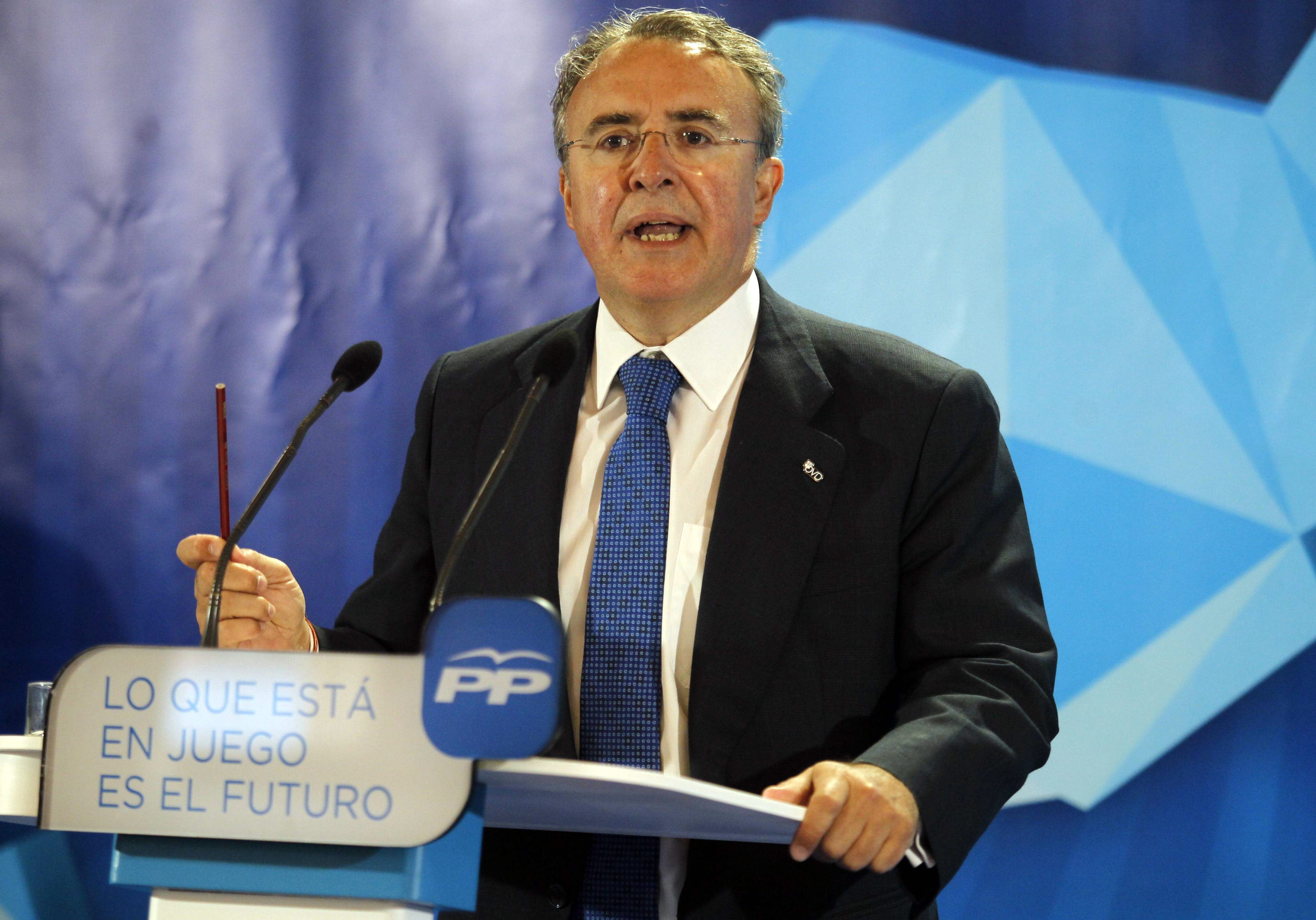 Mitin de Arias Cañete en Oviedo