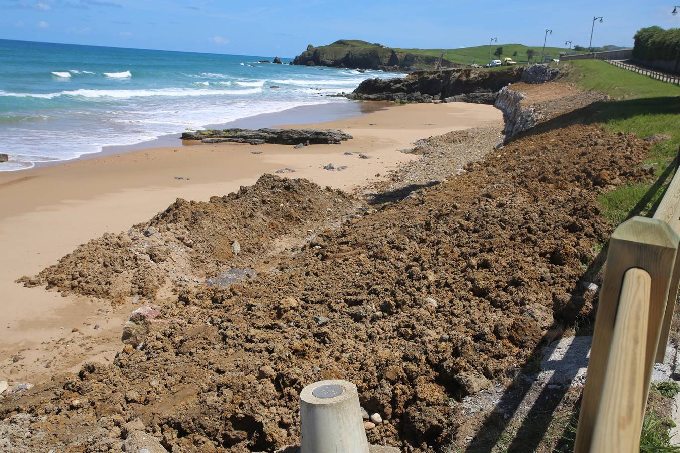 Playa la Espasa entre caravia y Colunga