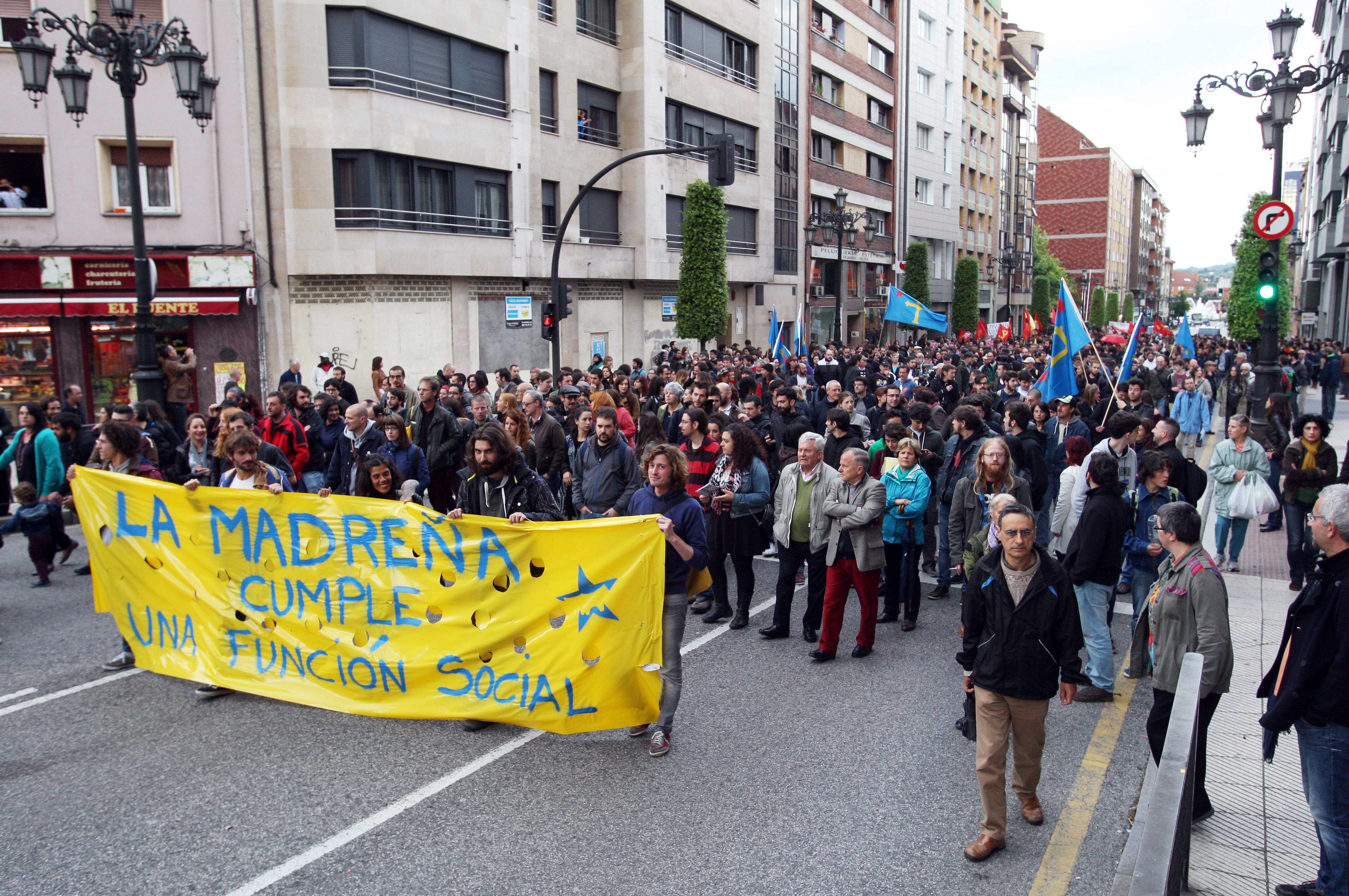 Manifestación en Oviedo en defensa de La Madreña