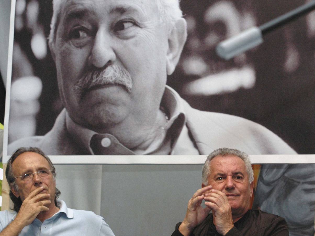 Víctor Manuel, su carrera en imágenes