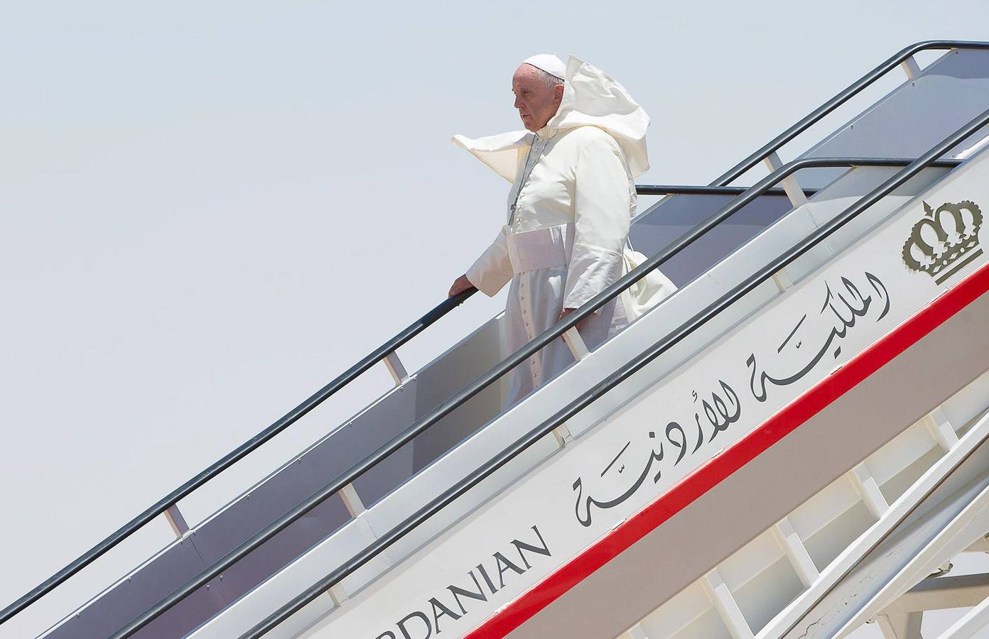 Francisco da comienzo a su delicado viaje a Tierra Santa