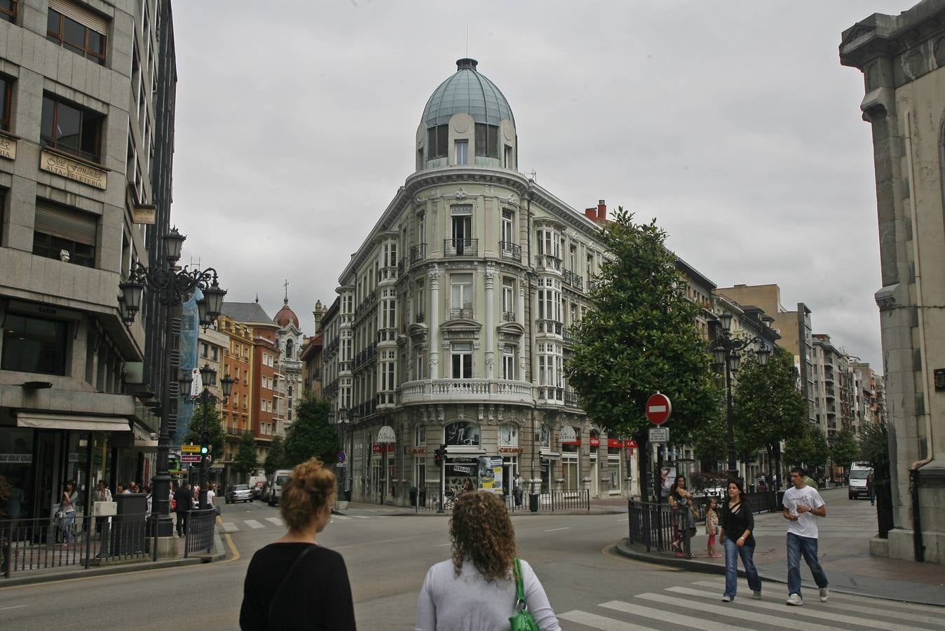 Casa del Marqués de Tremañes. El Uría 60 está compuesto según el eclecticismo clasicista de De la Guardia en 1895.