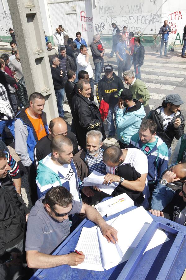 La emocionante asamblea de los trabajadores de Armón, en imágenes