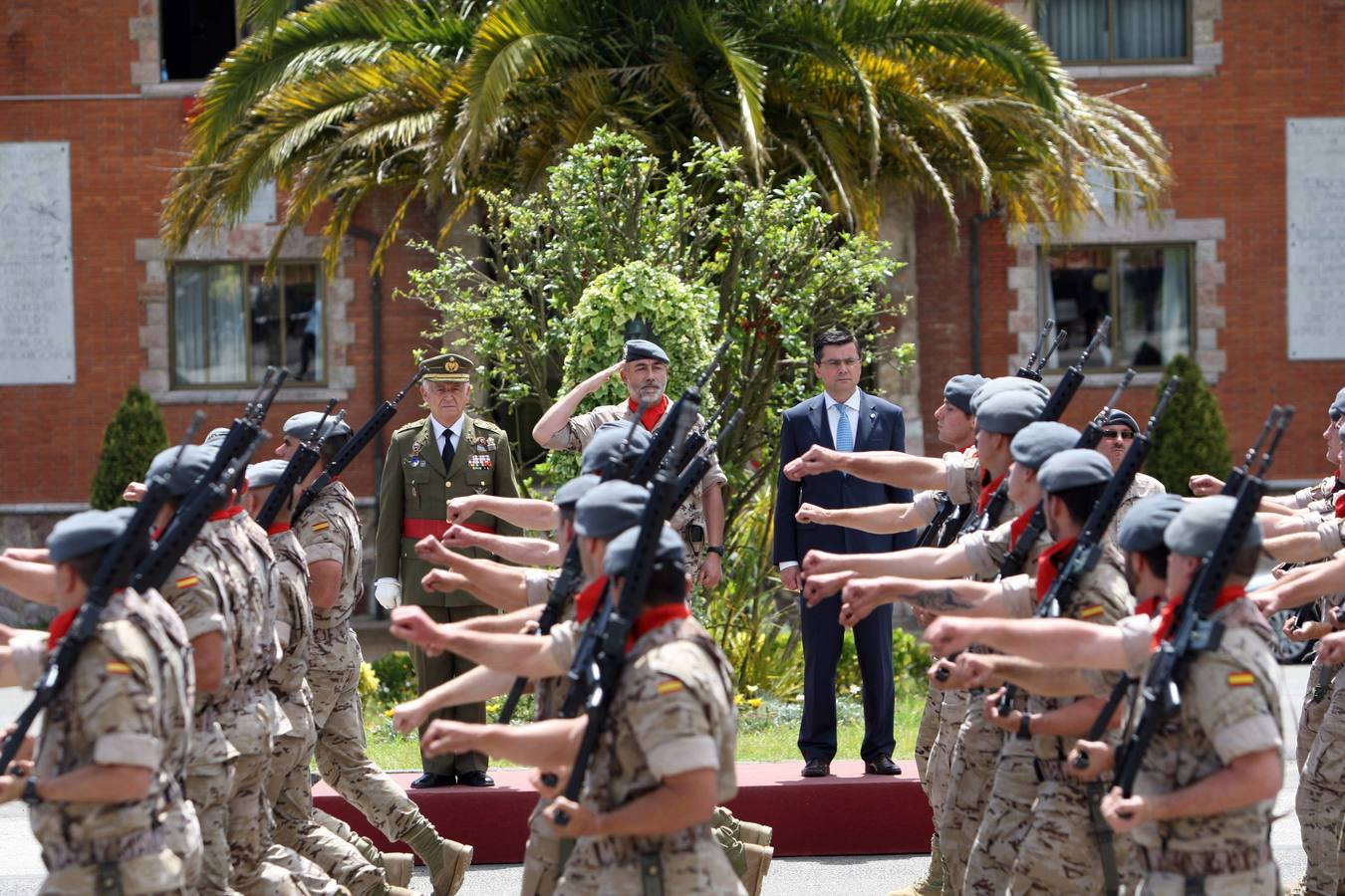 Parada militar en Cabo Noval