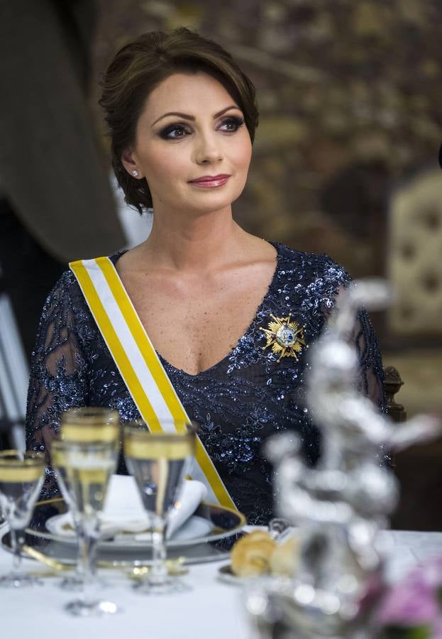 Máxima gala para la última cena con el Rey de anfitrión