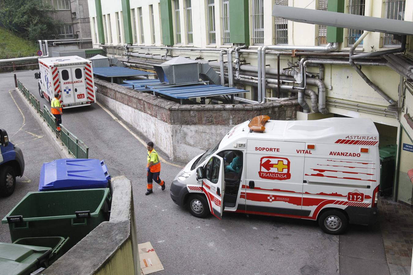 Las imágenes del traslado de los pacientes del viejo hospital al nuevo HUCA