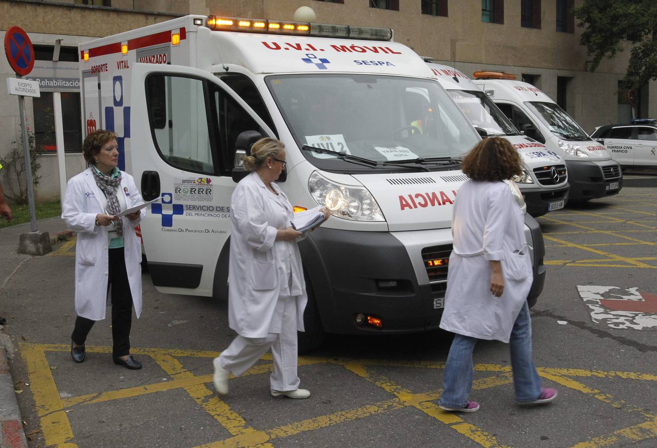 Las imágenes del traslado de los pacientes del viejo hospital al nuevo HUCA