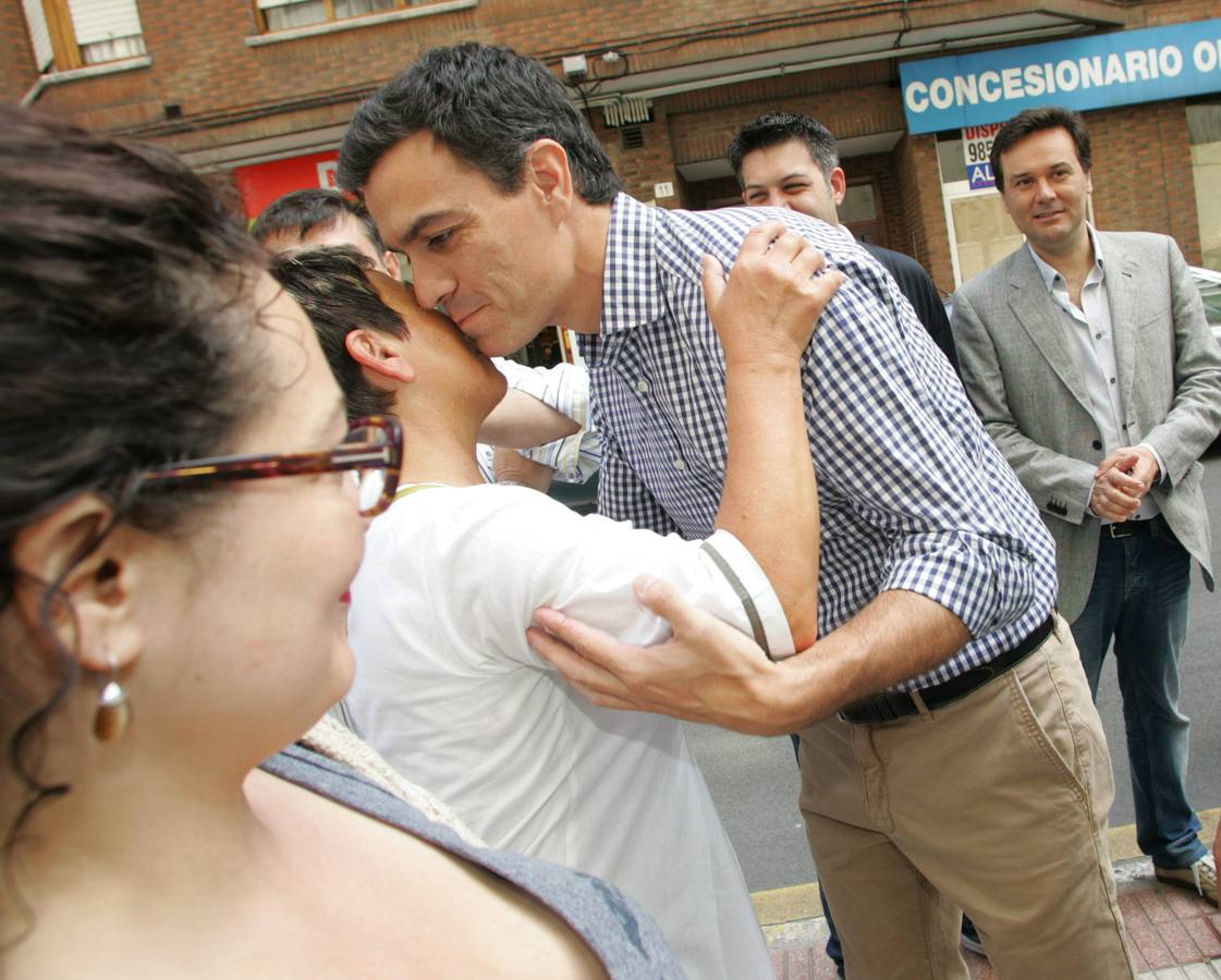 Pedro Sánchez recaba apoyos en Gijón