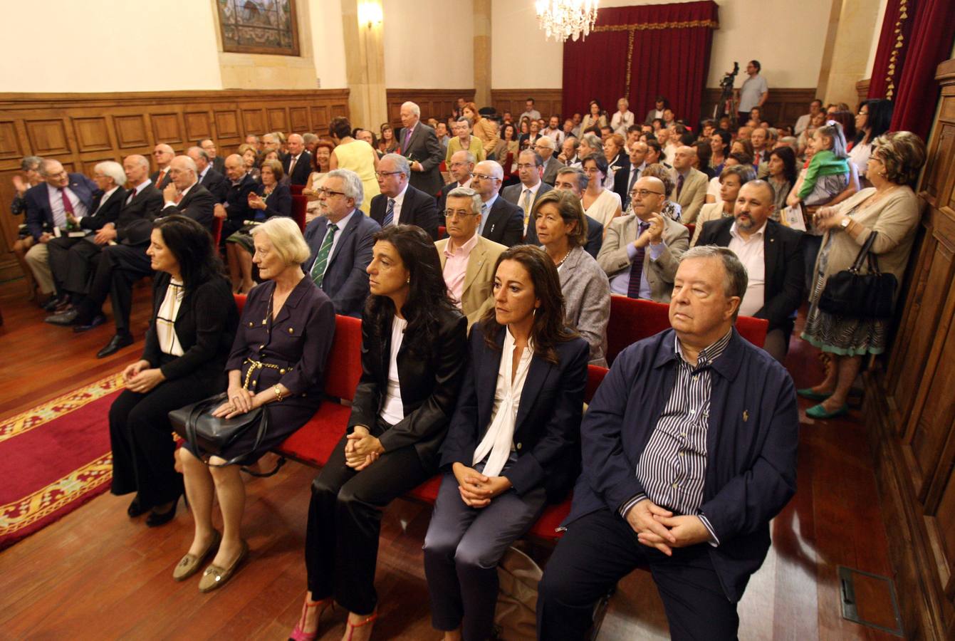Toma de posesión de los nuevos cargos y entrega de las medallas de oro y plata de la Universidad
