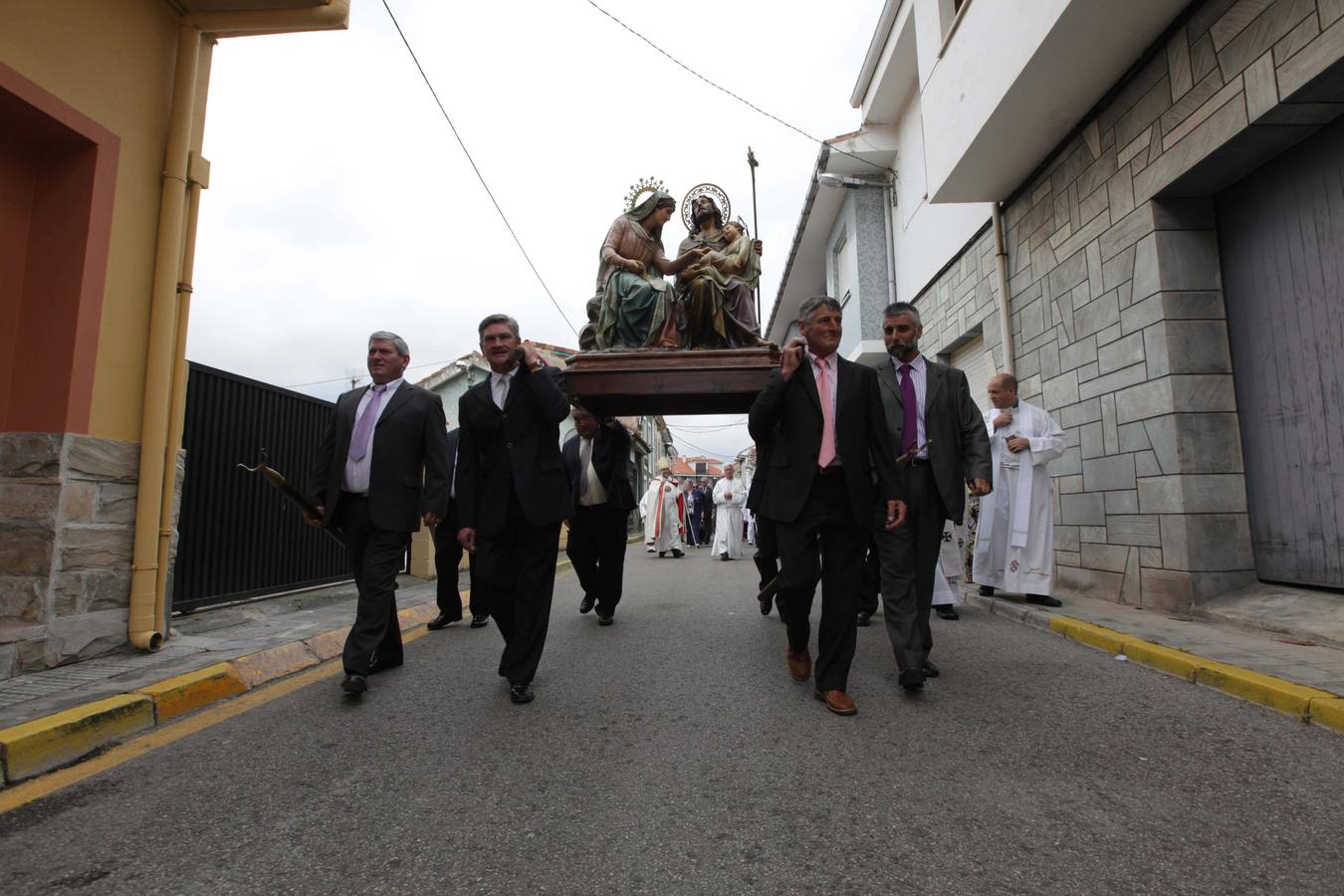 Procesión marinera en San Juan de la Arena