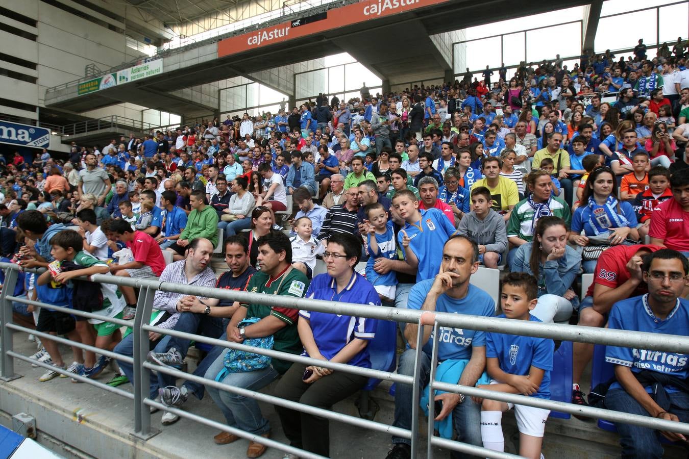 El oviedismo arropa a Esteban en su regreso a casa