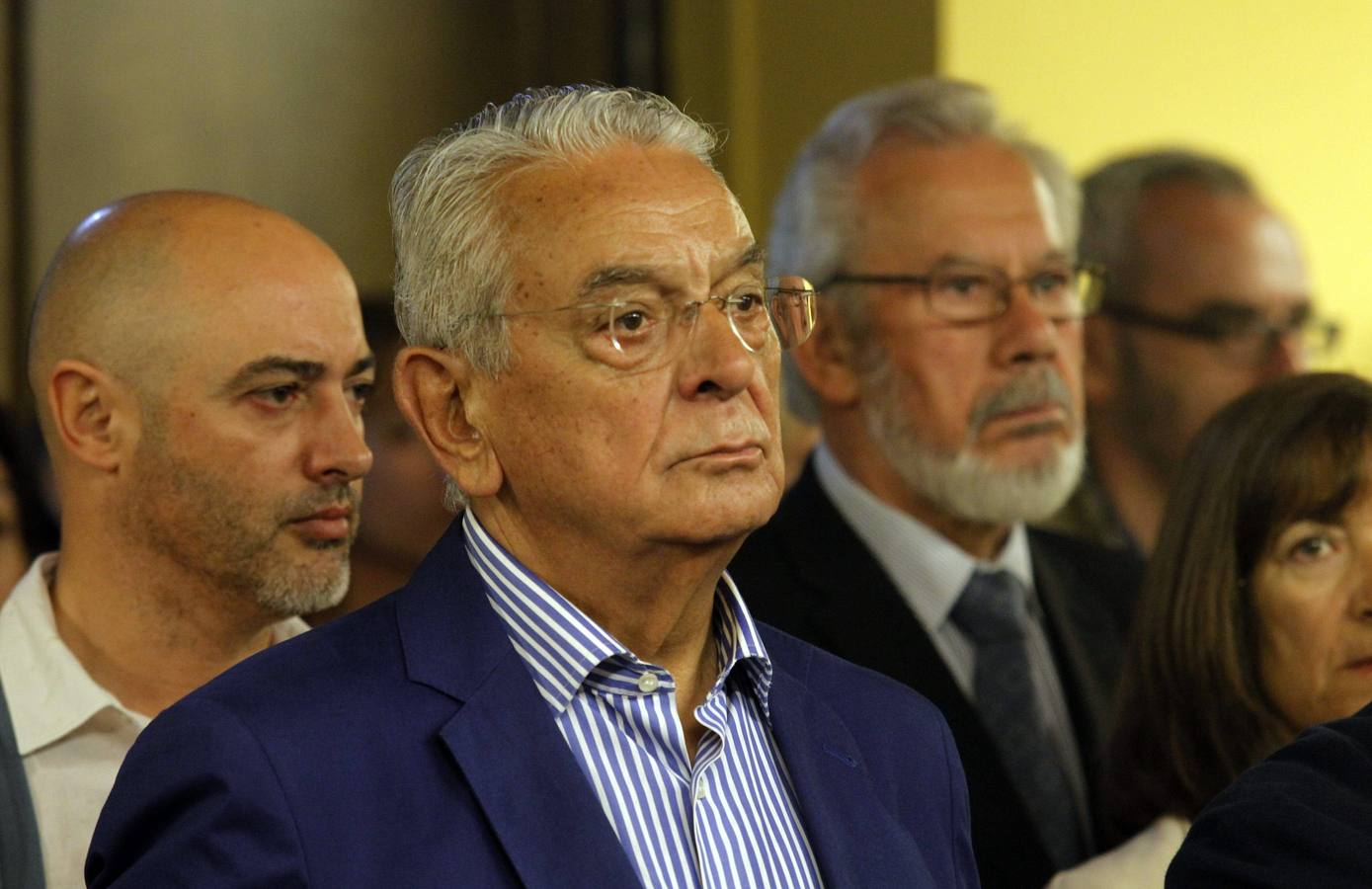 Multitudinaria despedida a Manuel Fernández &#039;Lito&#039;