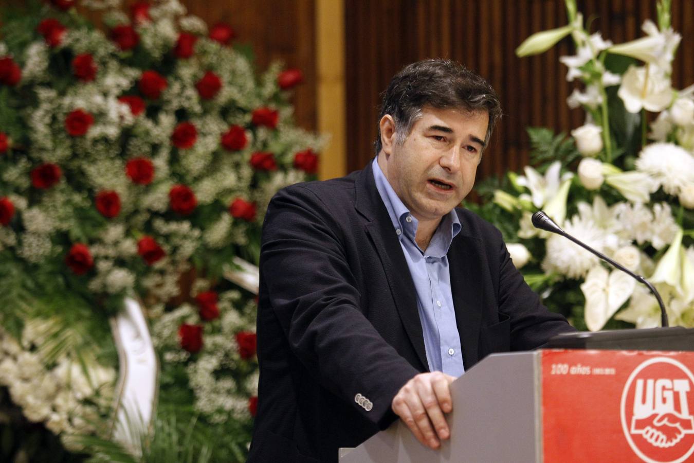 Multitudinaria despedida a Manuel Fernández &#039;Lito&#039;