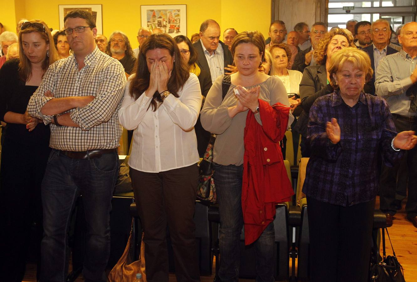 Multitudinaria despedida a Manuel Fernández &#039;Lito&#039;