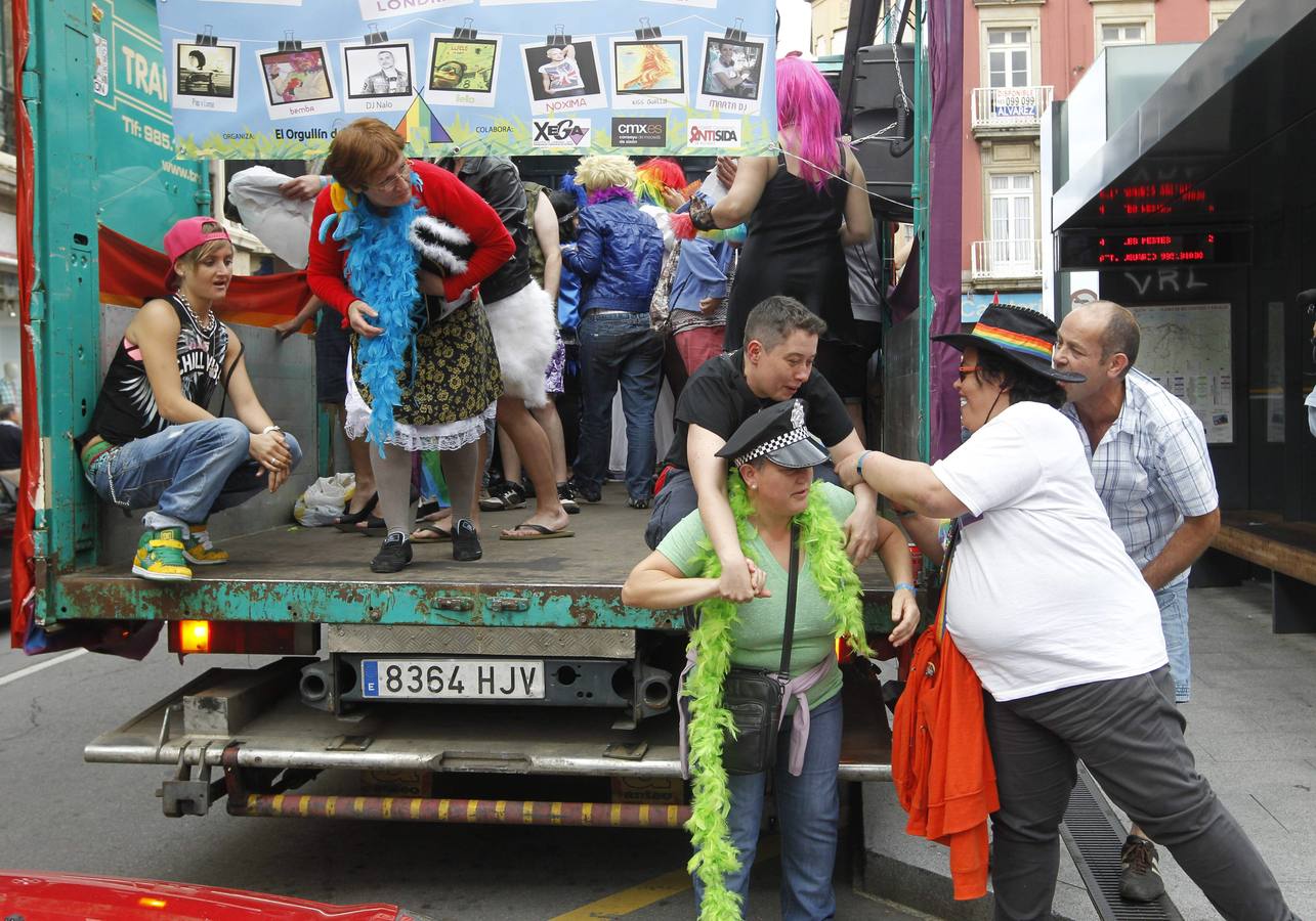 &#039;Orgullín&#039; gay por las calles de Gijón