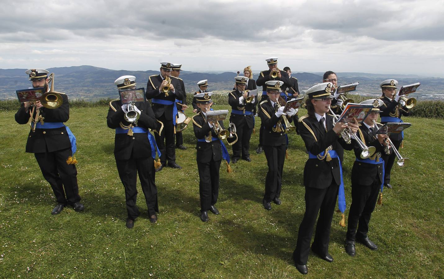 Oviedo, fiel a la jira del Naranco