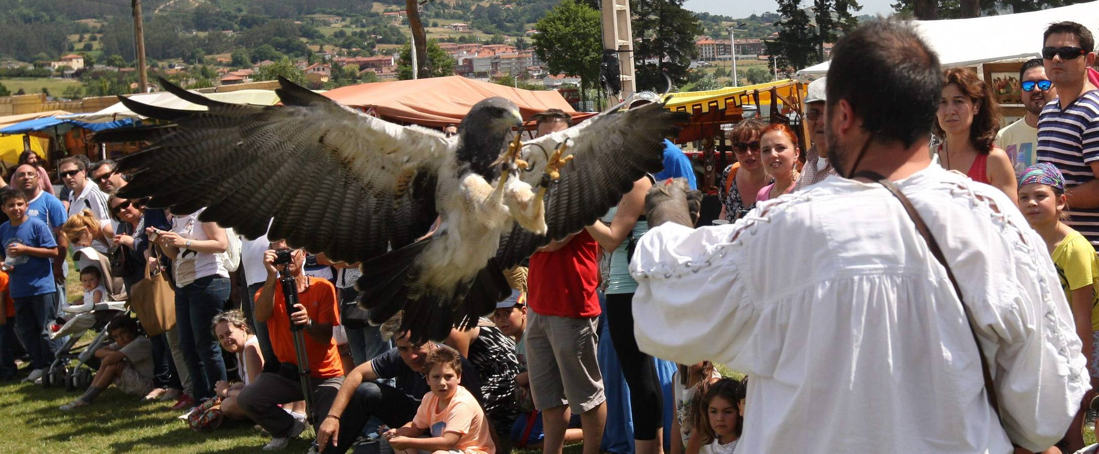 Mercado de la fiesta de Los Exconxuraos en Llanera