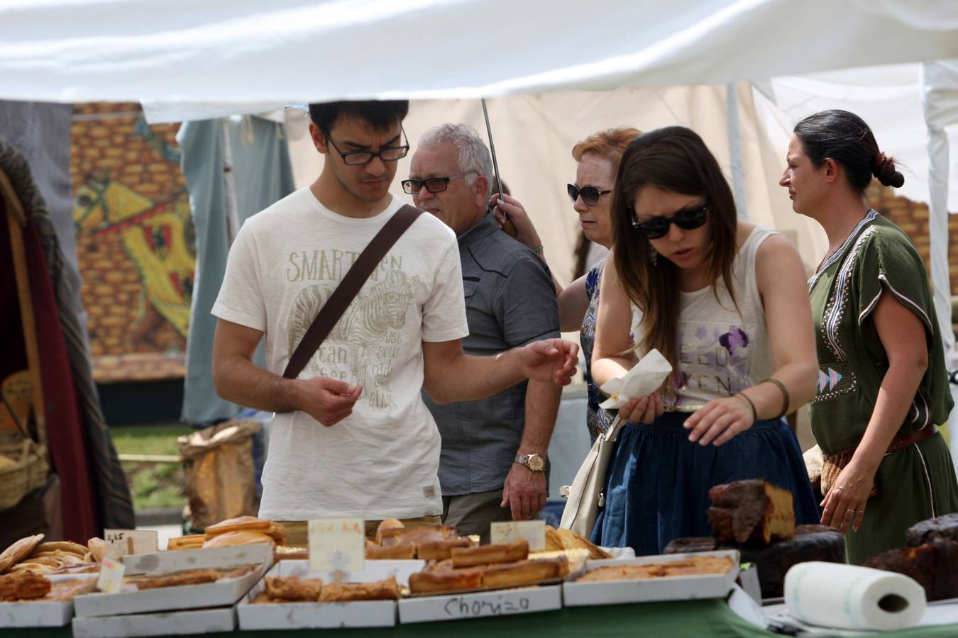 Mercado de la fiesta de Los Exconxuraos en Llanera