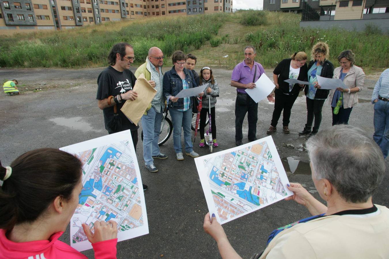 Vecinos de Gijón, en pie de guerra contra los solares abandonados