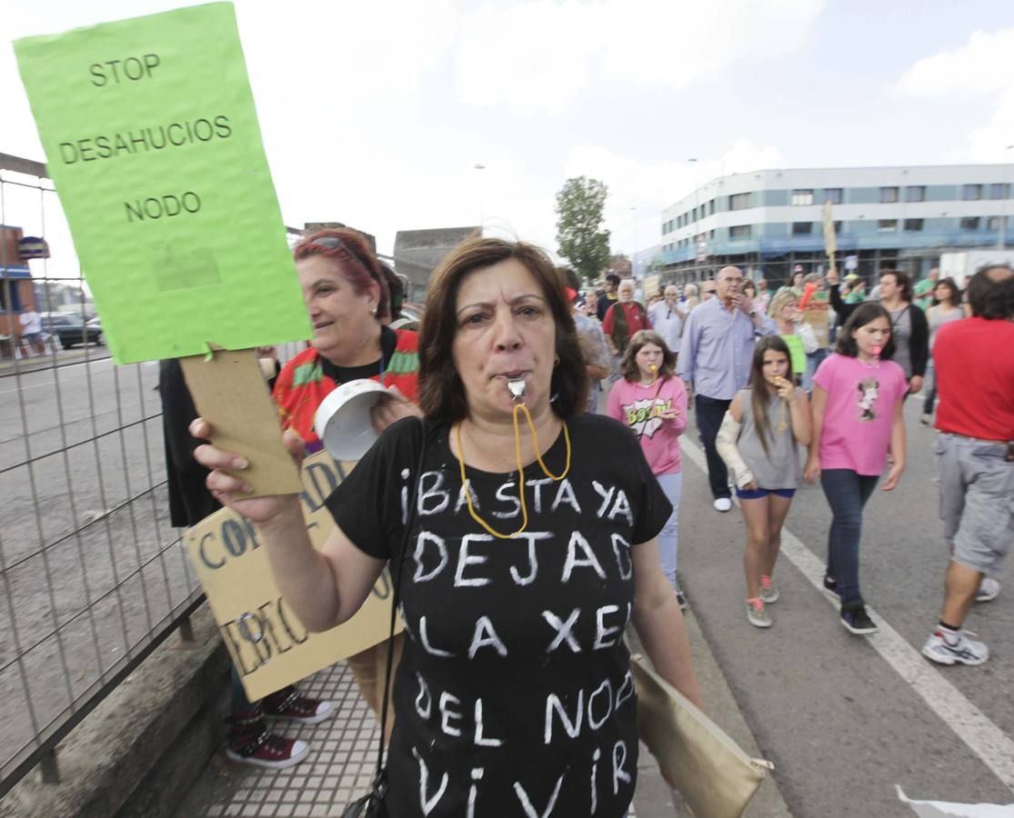 La manifestación de los vecinos de El Nodo, en imágenes