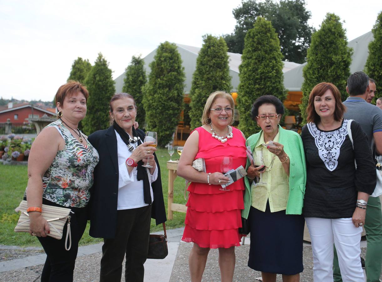 Los nuevos maestros Caldereta de Don Calixto reciben su premio