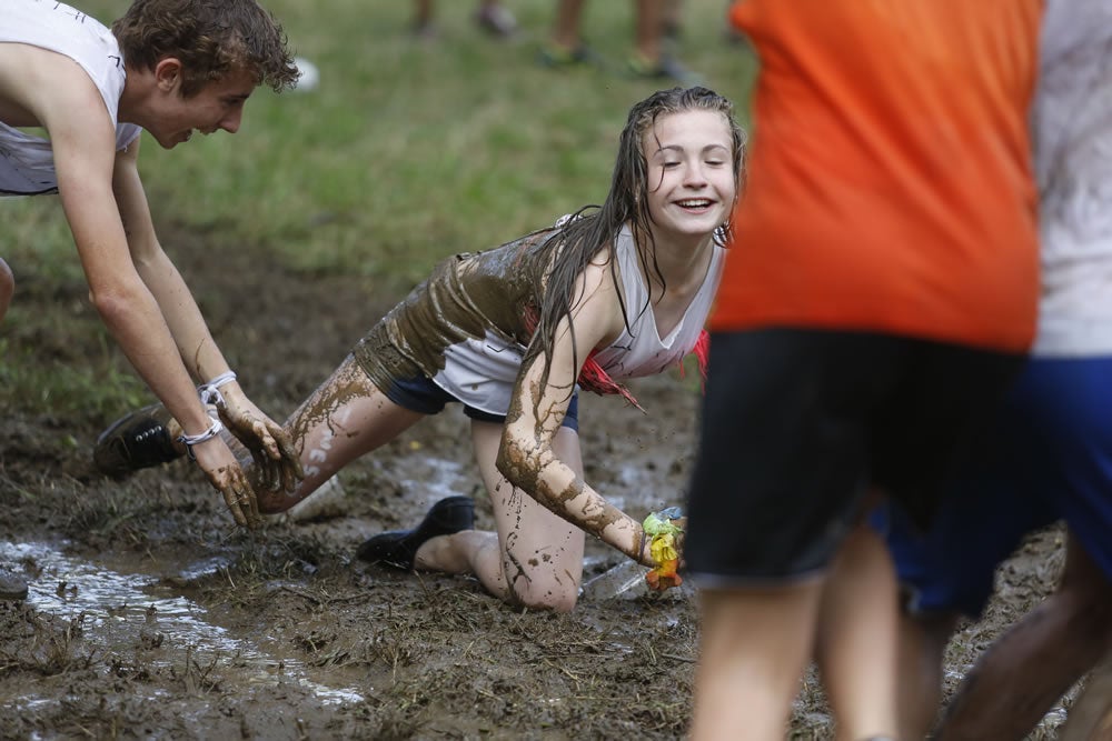 La jira de Sotrondio acaba en el barro