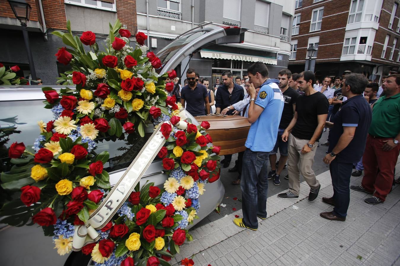 El mundo del fútbol despide a Saúl Lara