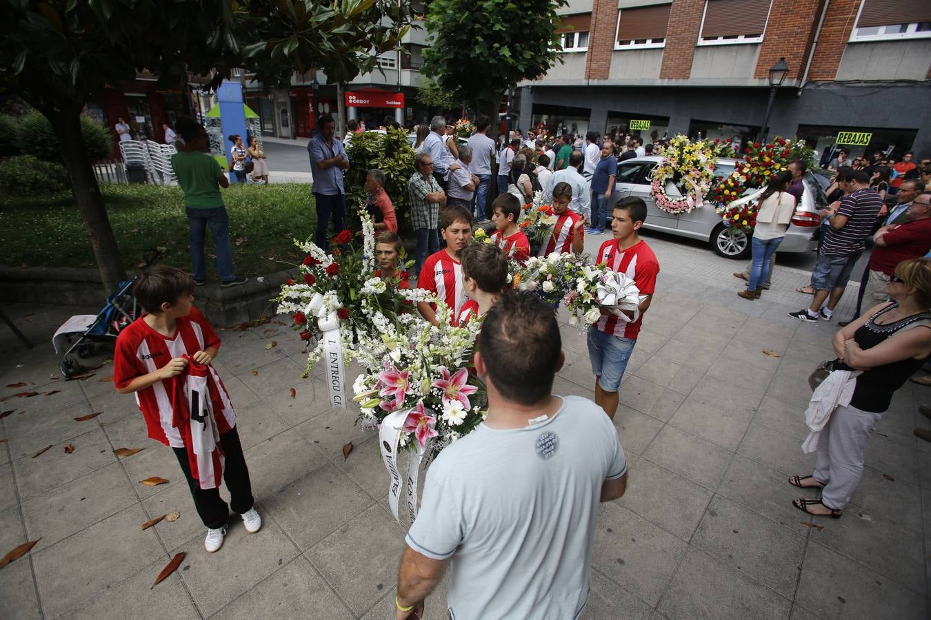 El mundo del fútbol despide a Saúl Lara