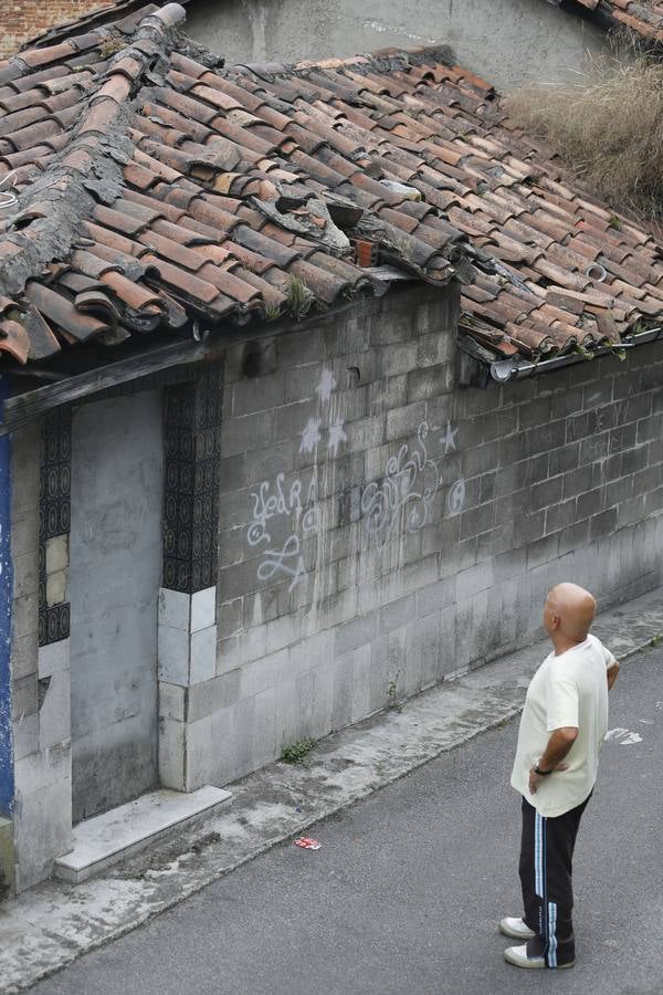 Así se encuentra el barrio de El Puente, en Langreo