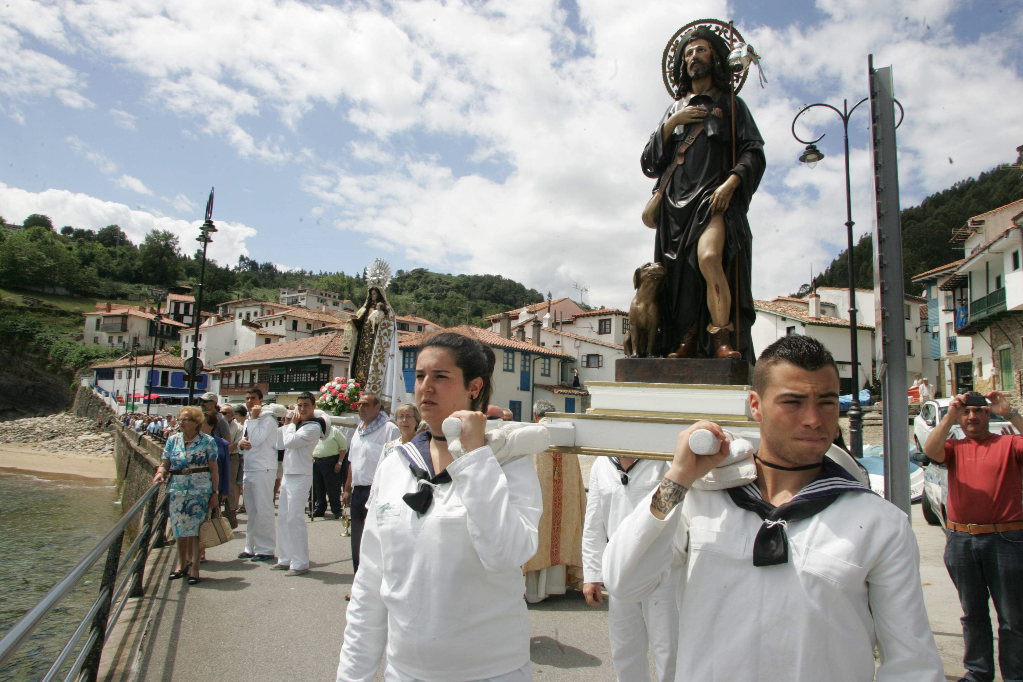 Tazones celebra las fiestas del Carmen