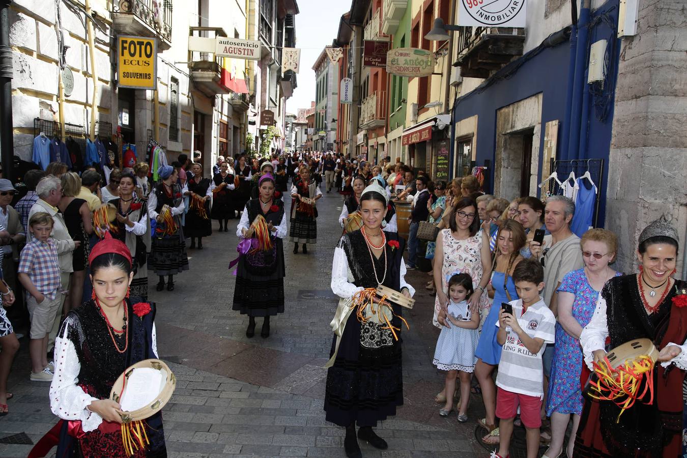 Llanes celebra el día grande de las fiestas de la Magdalena